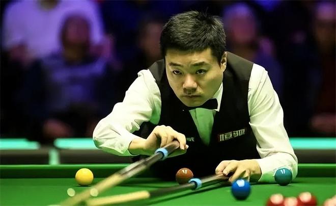 这对现代足 这对现代足