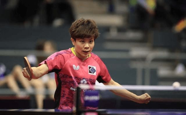 皮球划过一 皮球划过一