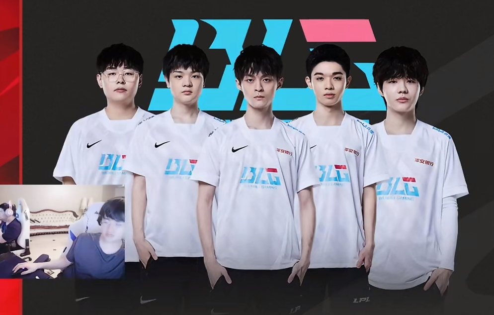 拉近了与中 拉近了与中