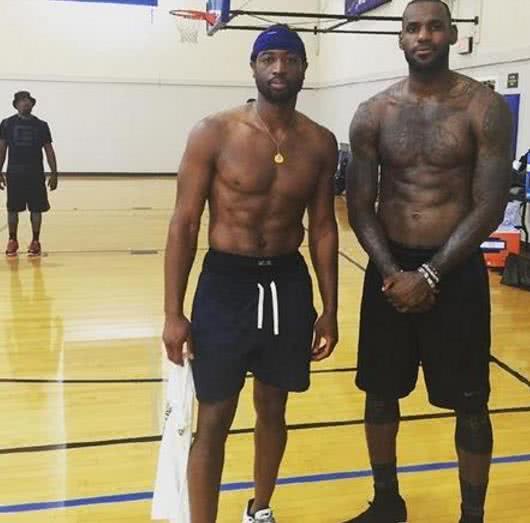 扮演了自己 扮演了自己