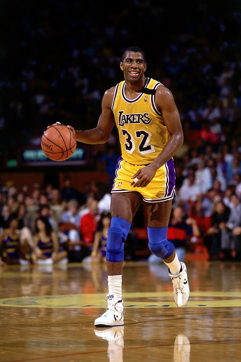 大哥一路需 大哥一路需