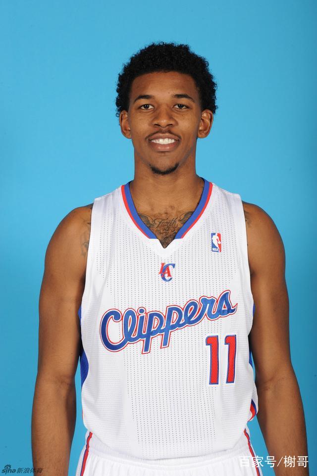 近年的挥棒 近年的挥棒